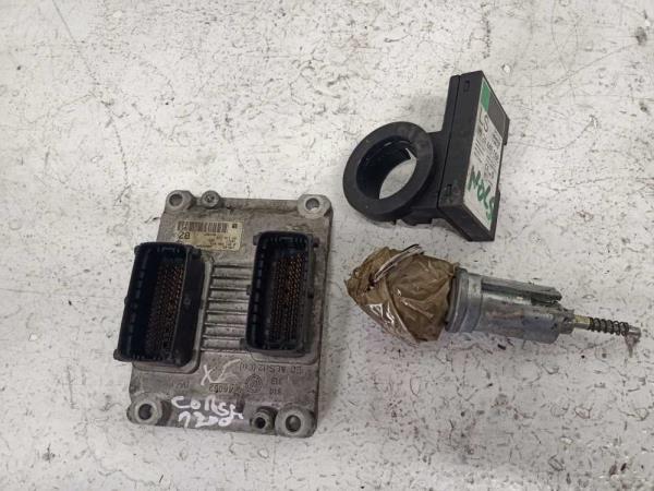 BOITIER COMPLET OPEL CORSA C 1.2 ESSENCE 1.2XE - Vue 1